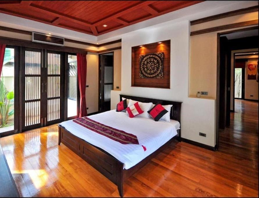 Large 4 Bed Villa Short Walk To Maenam Beach 매남비치 외부 사진