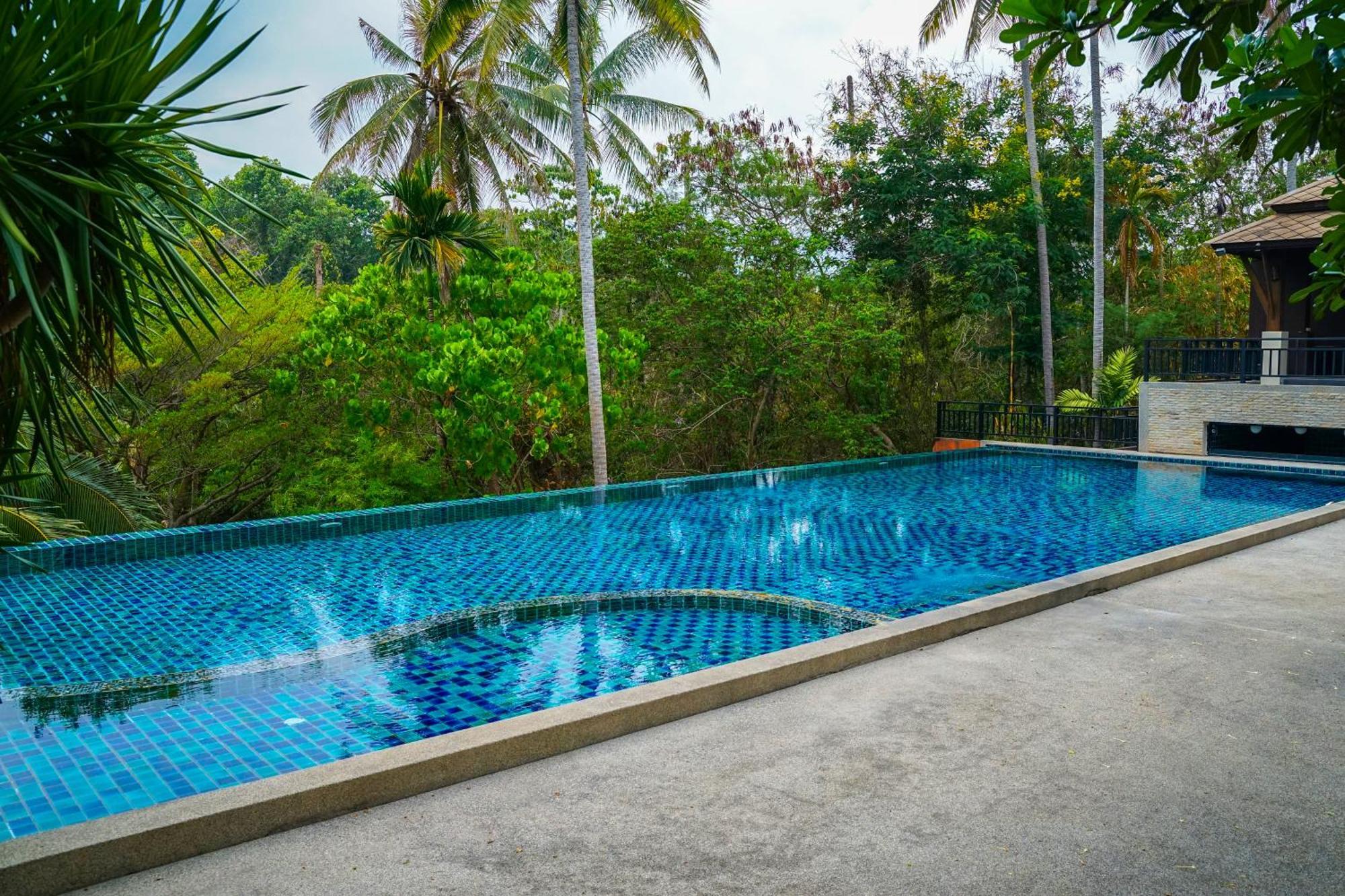 Large 4 Bed Villa Short Walk To Maenam Beach 매남비치 외부 사진