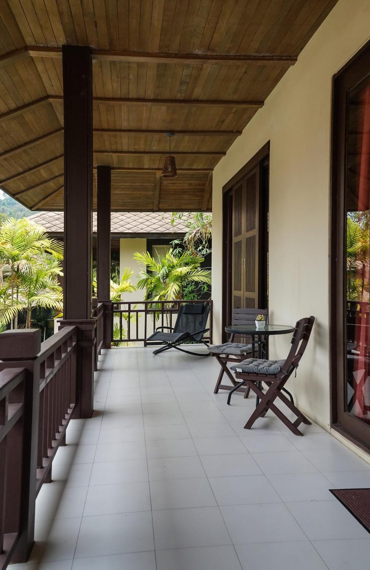 Large 4 Bed Villa Short Walk To Maenam Beach 매남비치 외부 사진