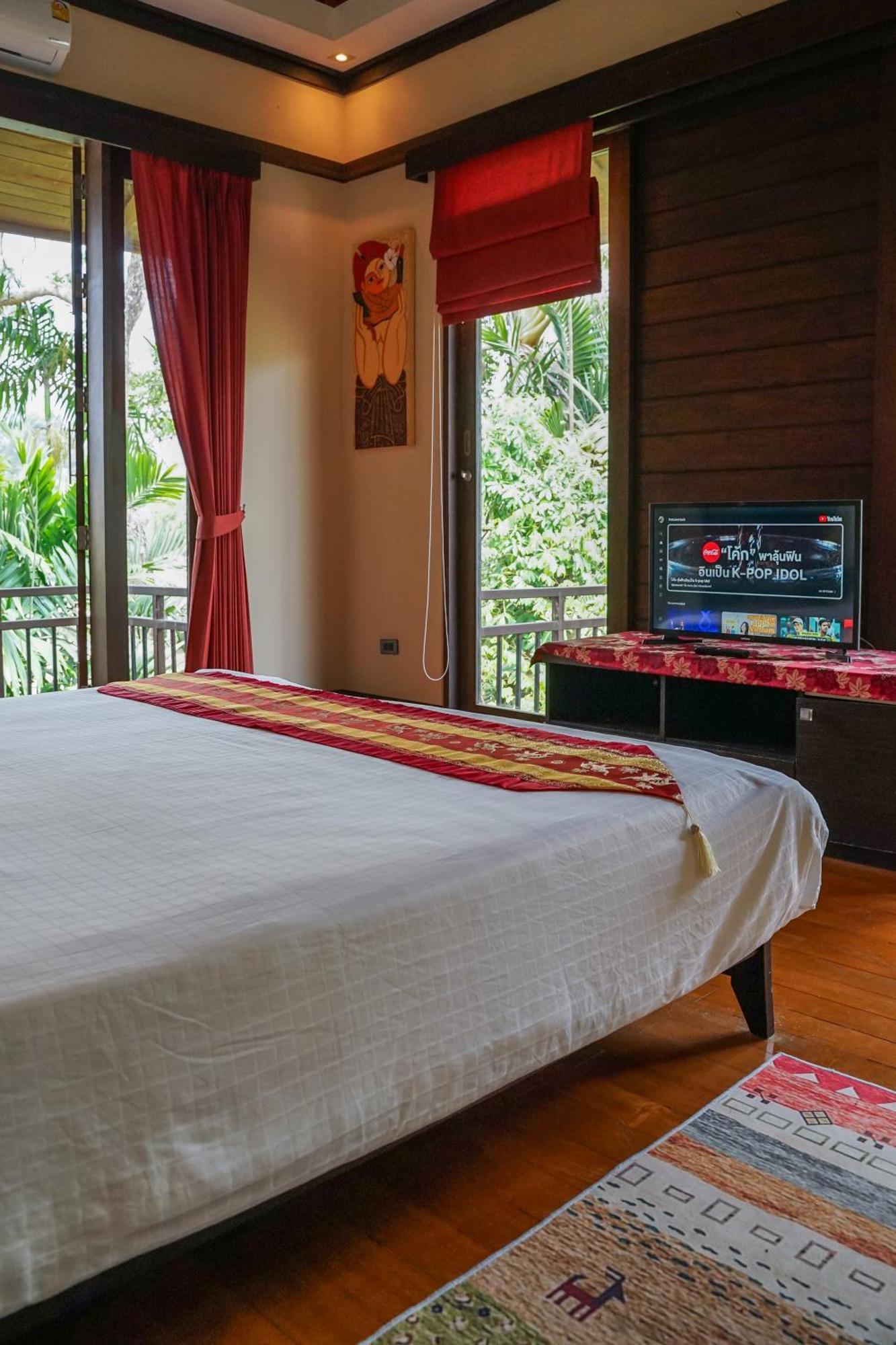 Large 4 Bed Villa Short Walk To Maenam Beach 매남비치 외부 사진