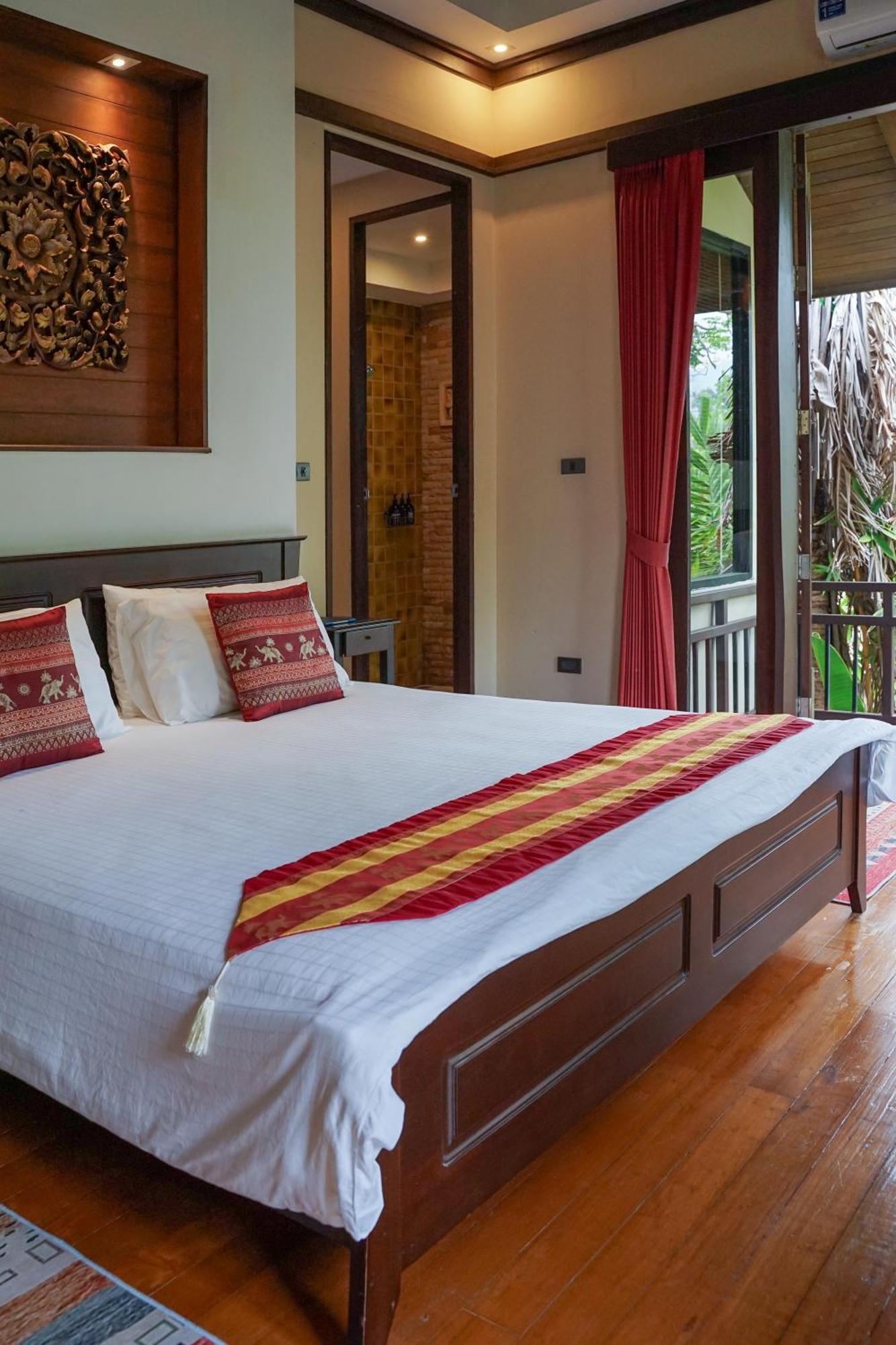 Large 4 Bed Villa Short Walk To Maenam Beach 매남비치 외부 사진