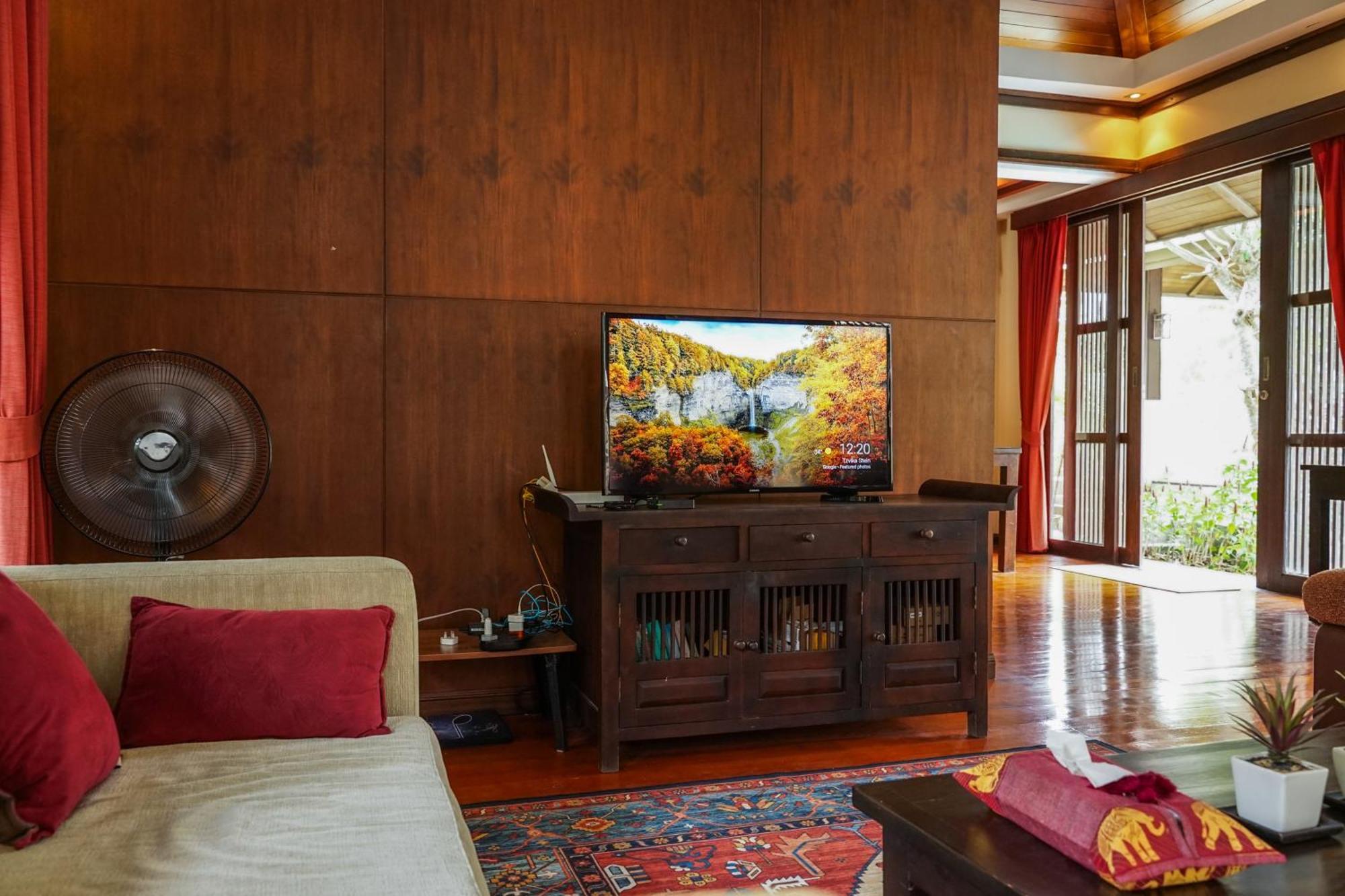 Large 4 Bed Villa Short Walk To Maenam Beach 매남비치 외부 사진